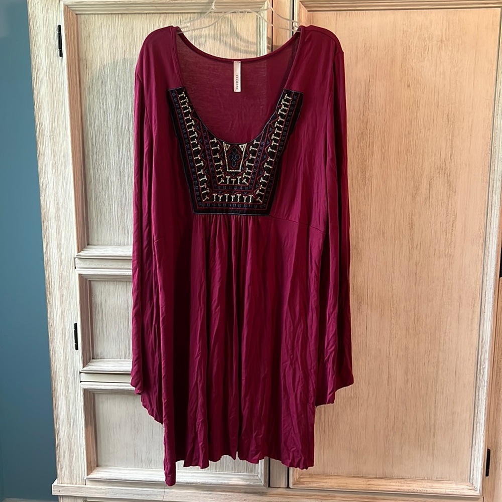 Women’s Burgundy Tunic